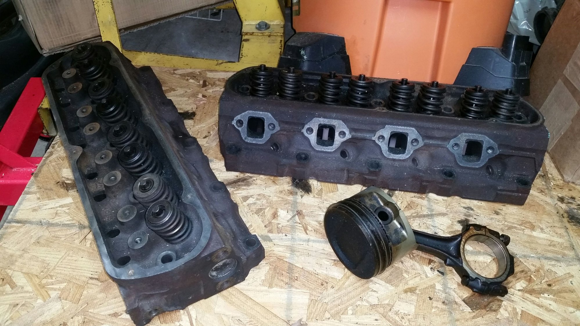 I think I finally found some GT40 heads what do you think Ford Truck