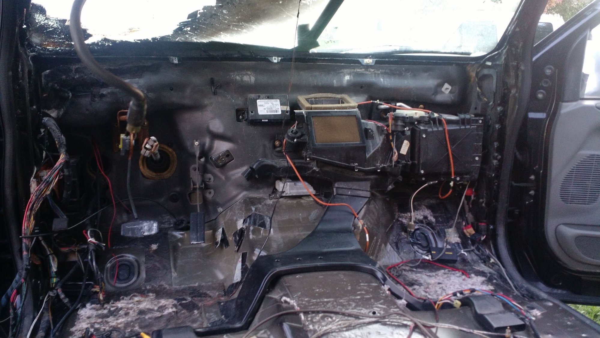 wiring difference below dashboard in gas engined 2wd and