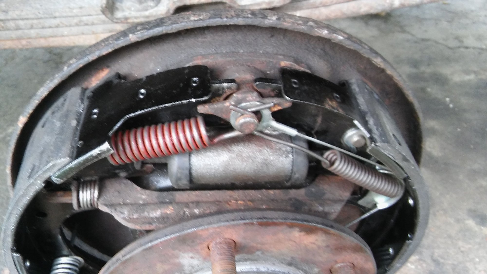 Drum brake overhaul, left drum won't go on. Ford Truck Enthusiasts Forums