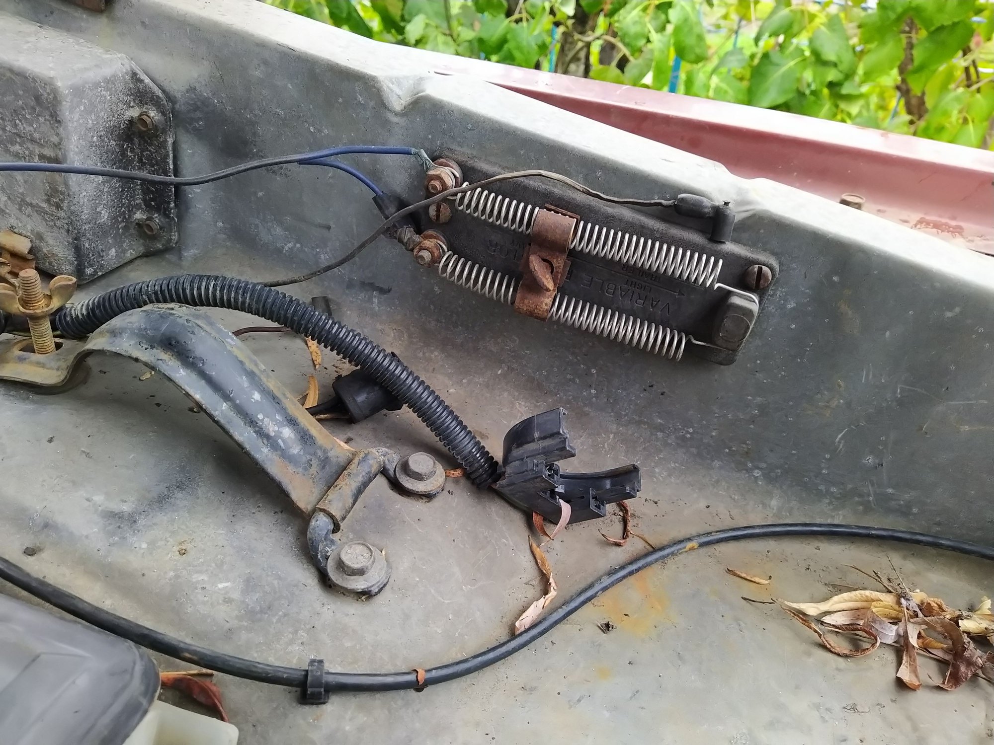 My 79 F150 has a Toaster element under the hood??? Ford Truck