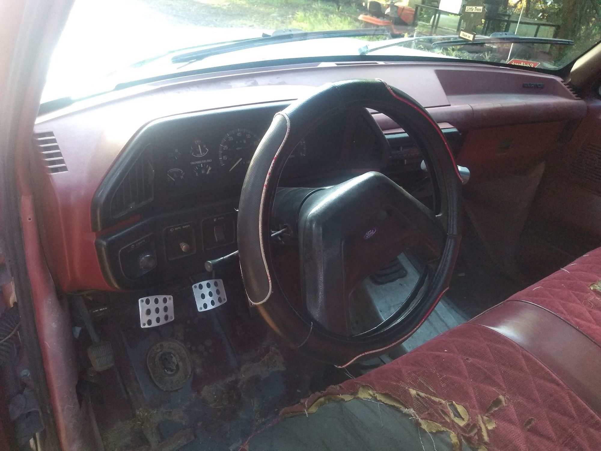 1988 Ford F-150 - 1988 F150 Shortbed 4x4 Rblt. 302 Granny 4 Spd. - Used - VIN 1FTEF14NOJNB57208 - 127,184 Miles - 8 cyl - 4WD - Manual - Truck - White - Apopka, FL 32712, United States