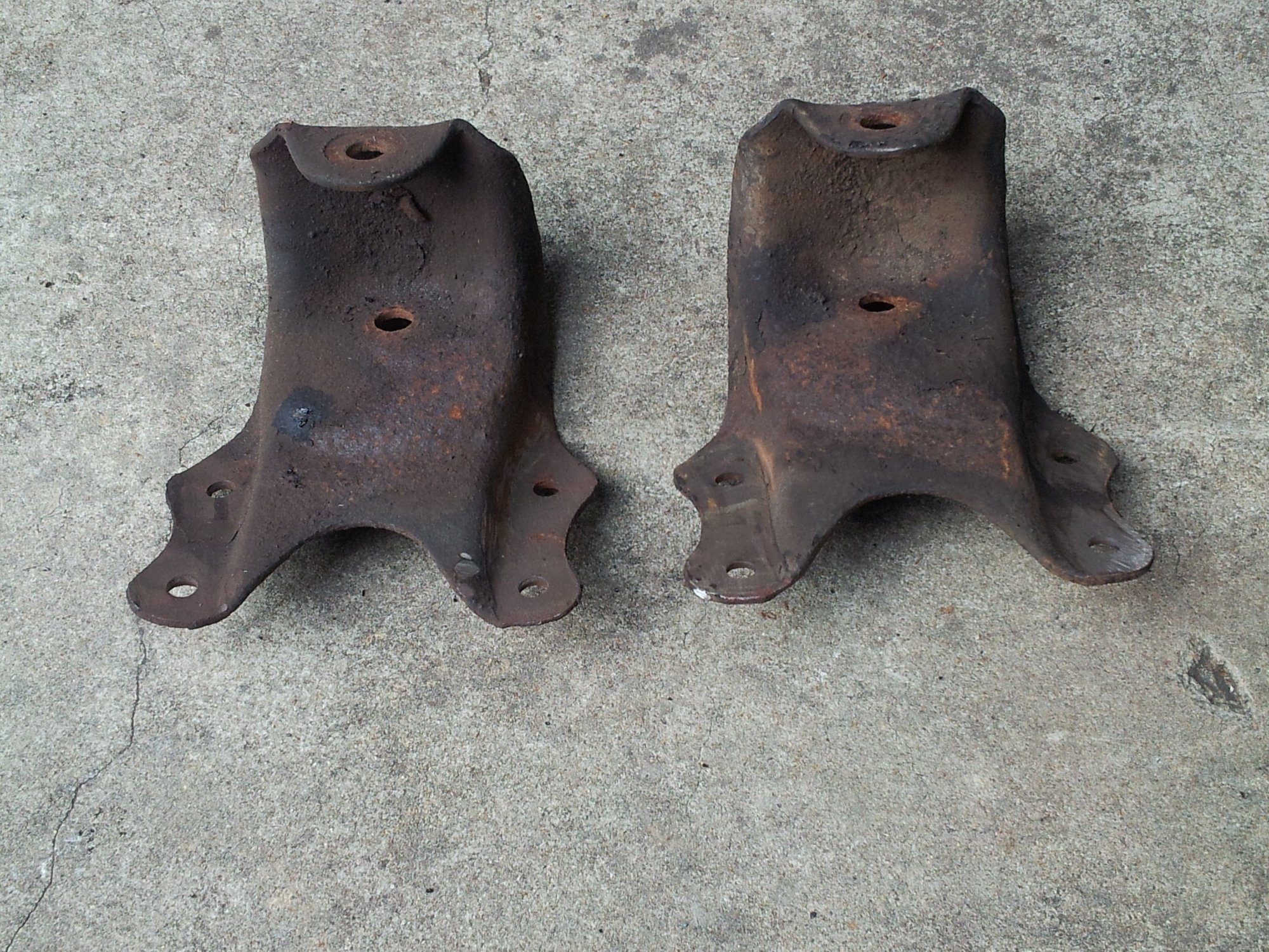 Rear leaf spring hanger bracket1970 f100 4x4 Ford Truck Enthusiasts