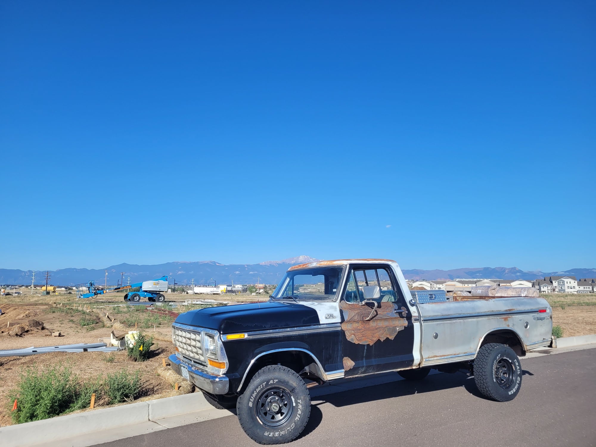 1977 Ford F-150 - 1977 F150 Ranger XLT - Used - VIN F14HRZ03736 - 81,000 Miles - 8 cyl - 4WD - Manual - Truck - Silver - Colorado Springs, CO 80919, United States