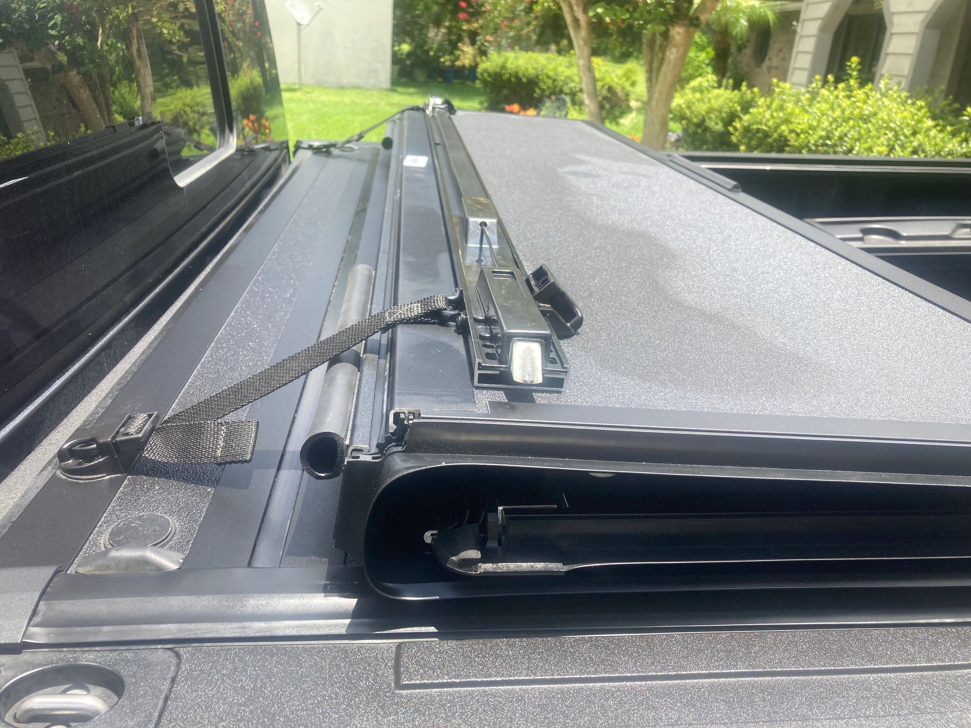 Miscellaneous - Hard Tonneau cover 6.5 bed 2015-20 F150 - Used - 2015 to 2020 Ford F-150 - Orlando Area, FL 32801, United States