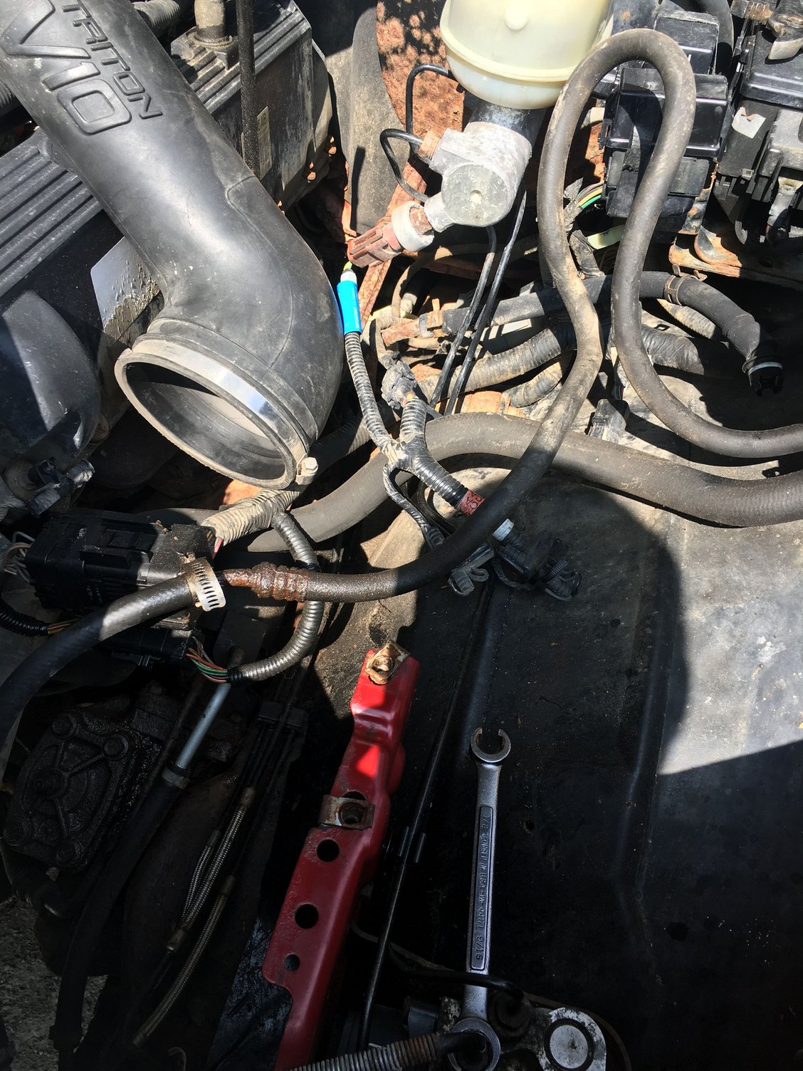 Steering box leaking up top? Ford Truck Enthusiasts Forums