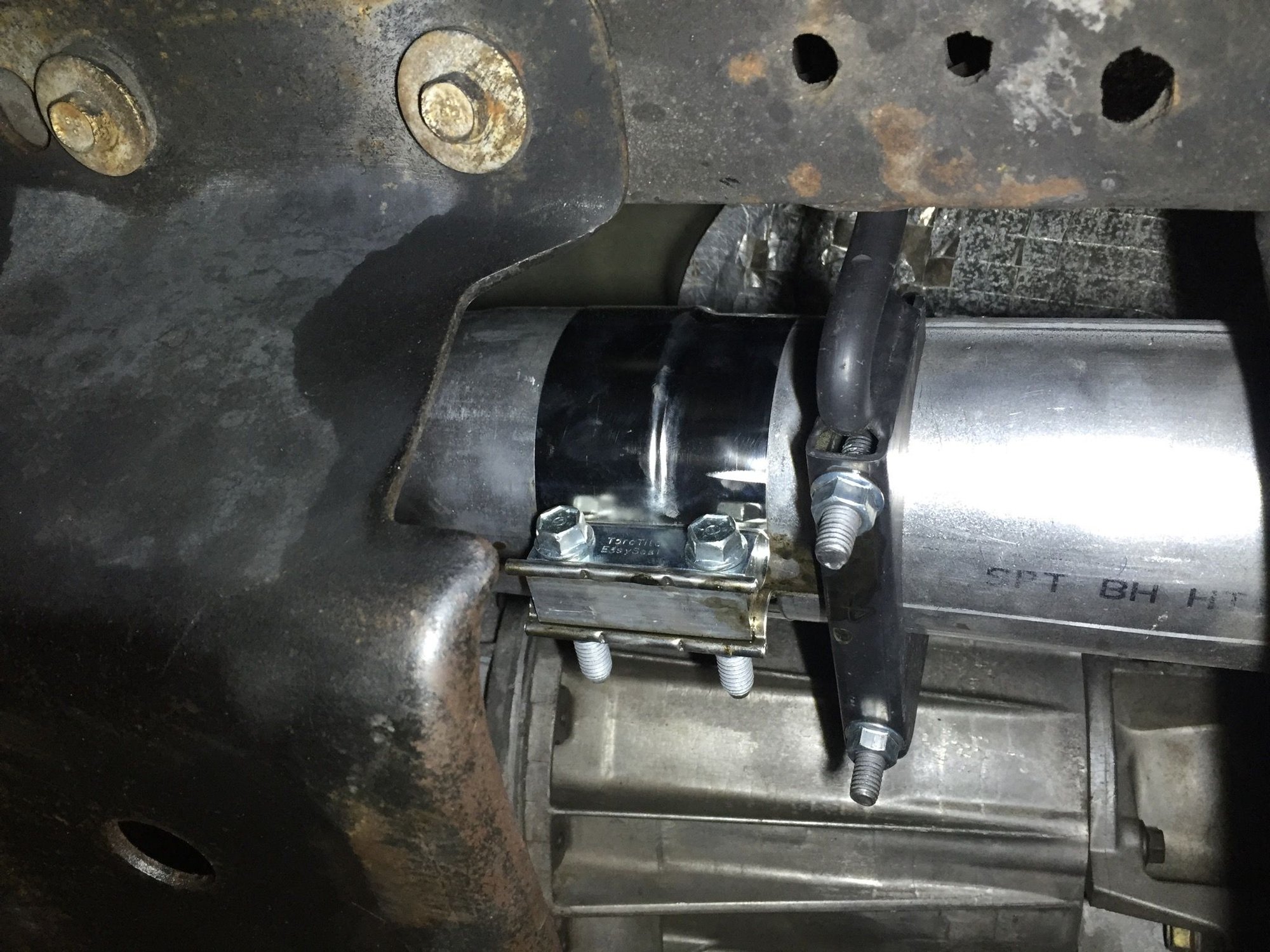 Band clamps vs UBolts on exhaust. Unbelievable difference Ford Truck