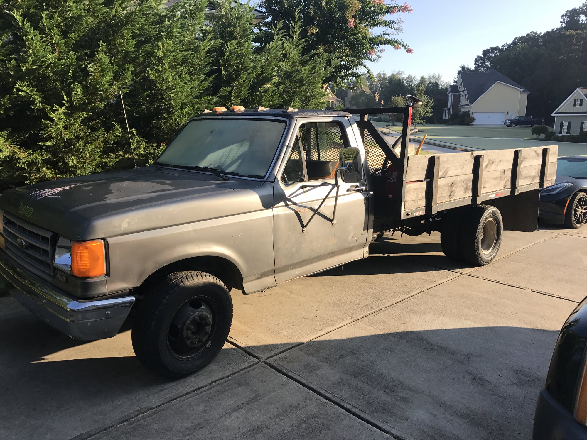 1987 Ford F-350 - Non-running '87 F350 flatbed - Used - VIN 1FDKF37L0HNA88163 - 64,000 Miles - 8 cyl - 2WD - Manual - Truck - Gray - Loganville, GA 30052, United States