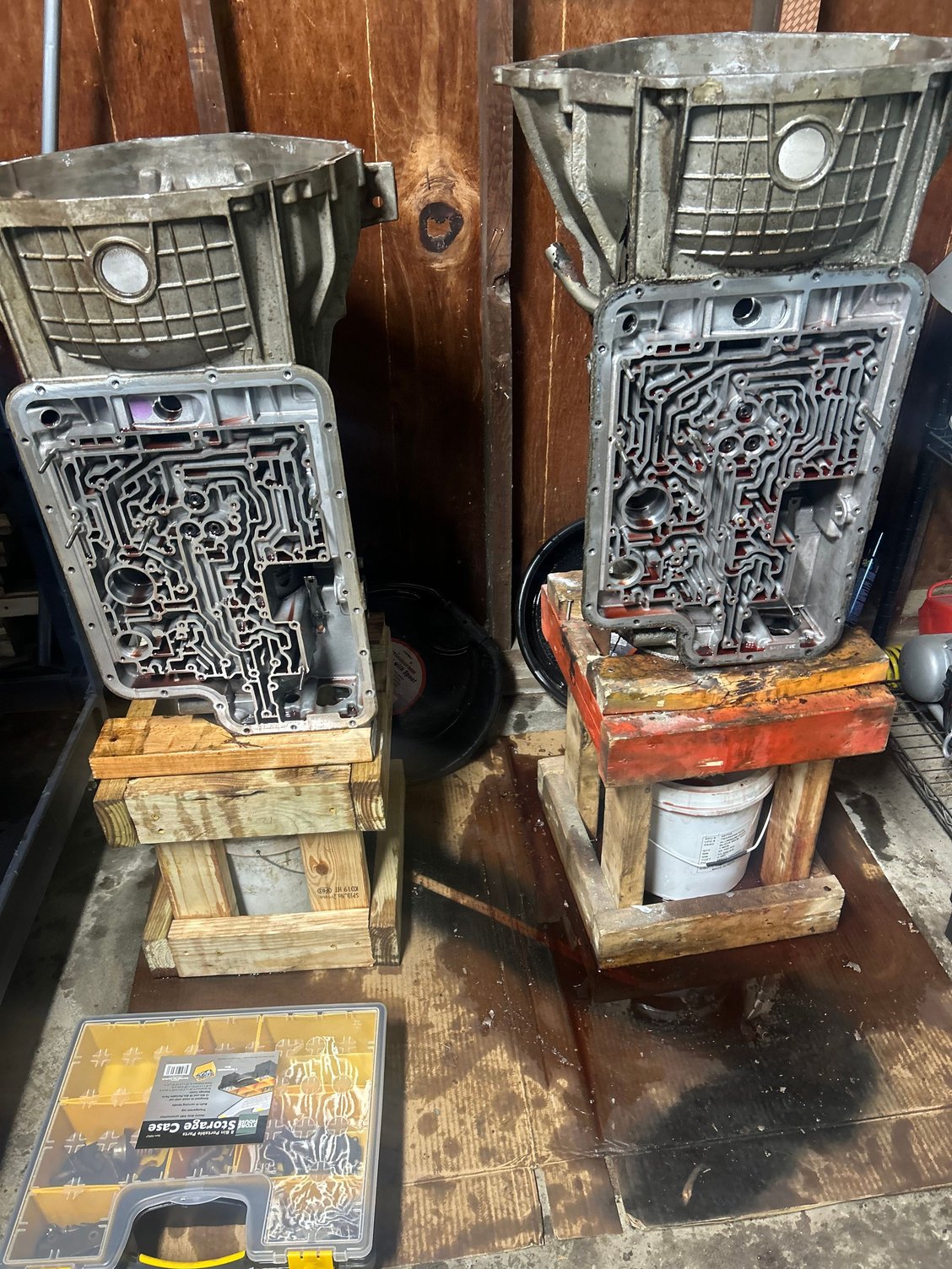 Left is 99 2wd right is 98 4wd.
