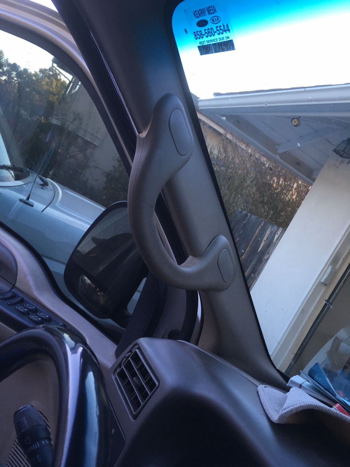 2001 F250 Grab handle on driver A pillar. Were they available or can