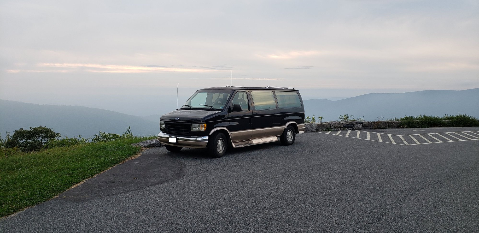 1994 Ford E-150 Econoline Club Wagon - 1994 Club Wagon Chateau - Used - VIN 1FMEE11H3RHB80571 - 394,000 Miles - 8 cyl - 2WD - Automatic - Van - Black - Arlington, VA 22206, United States