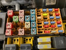15a fuse in 2nd from right colum, 2nd blue fuse down was bad, but tested replacement and it made no difference.