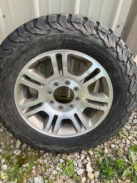 Wheels and Tires/Axles - 2011 -2016 Superduty KING RANCH 20" wheel and tire combo AS NEW - Used - 2011 to 2016 Ford F-350 Super Duty - West Chester, OH 45069, United States