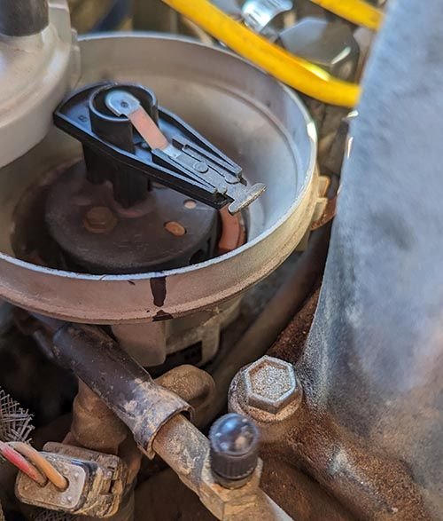 What am I doing wrong with this distributor/timing job? Ford Truck