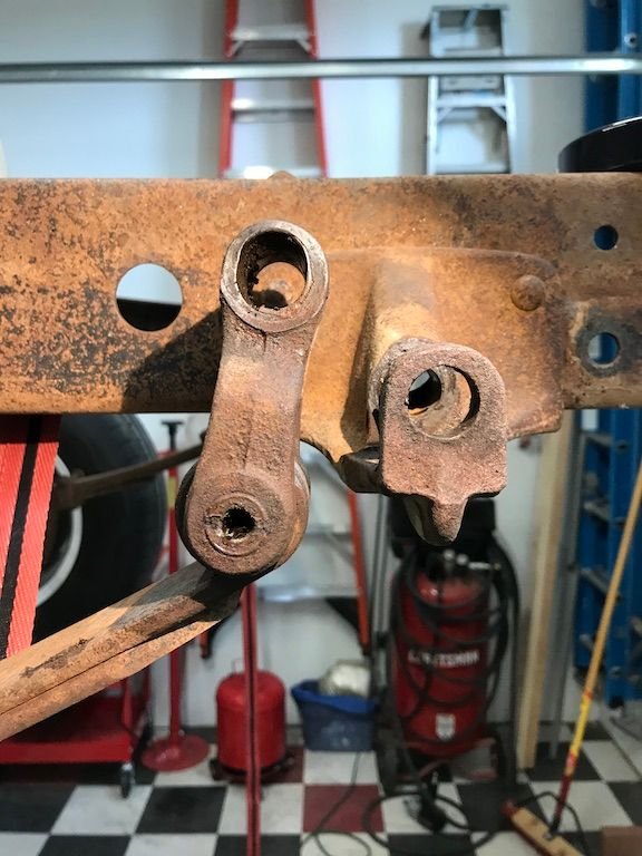 rear spring shackle help request, F100 Ford Truck Enthusiasts Forums