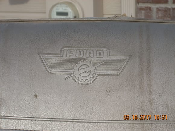 A closer image of the old Ford script.