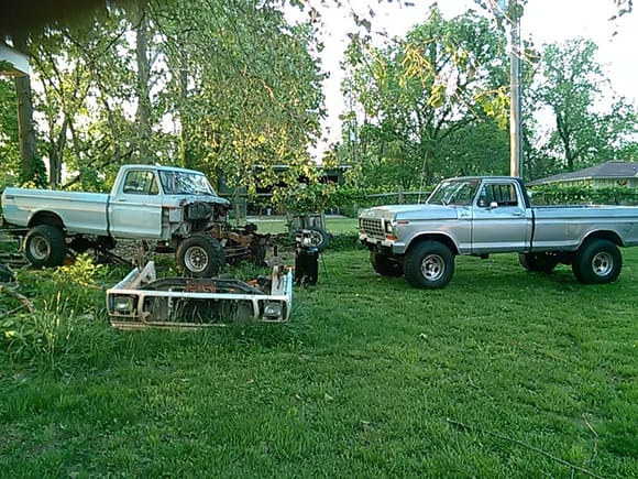 The 79 F250 Explorer on the left with Bandit, my 79 F250 7.3 idi Diesel.