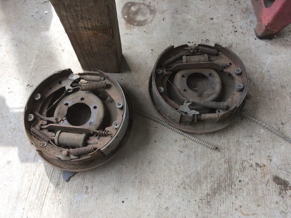 The 63 brakes. from the pictures I could find, the hardware and springs looks very similar if not the same.