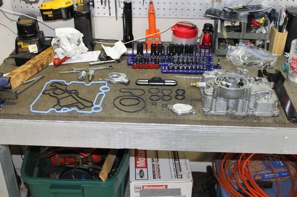 Oil cooler cover/ Oil filter housing kit spread out