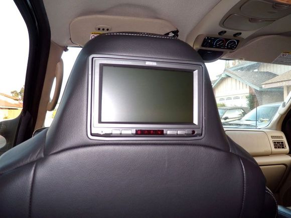 left headrest tv