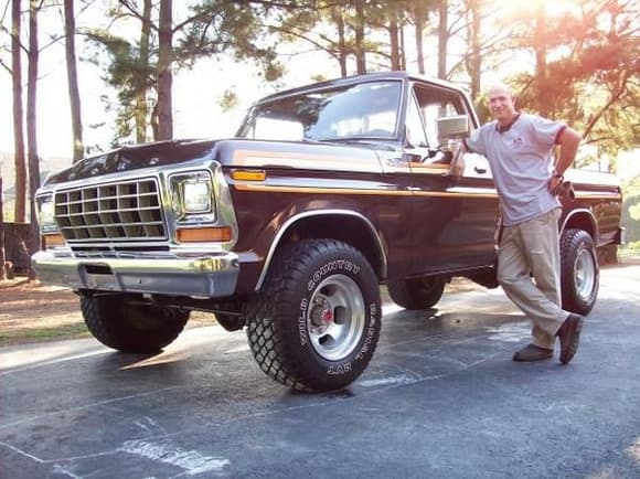 Tater, my brother in laws DISCO RIG, a 1978 F250 4x4.  400 modified, C6.  She is a runner!!