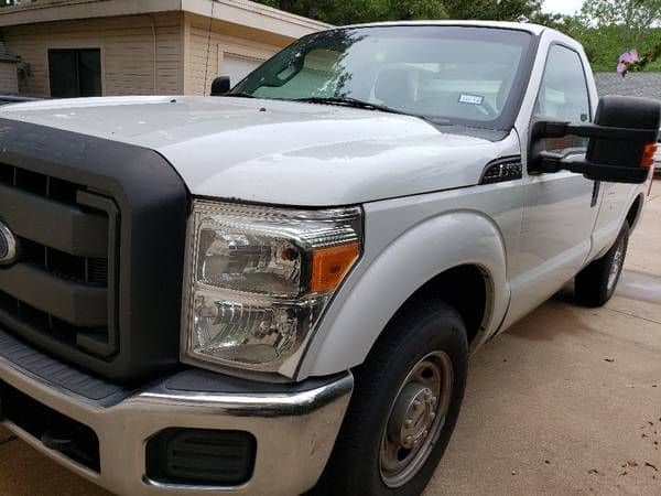 2013 Ford F-250 Super Duty - 2013 F250 XL Std Cab/Long Bed 4X2 with 6.2L FFV engine for sale - Used - VIN 1FTBF2A62DEA20331 - 163,000 Miles - 8 cyl - 2WD - Automatic - Truck - White - Denton, TX 76205, United States