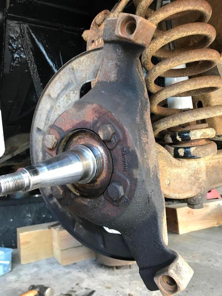 Mismatched front spindles on '68 F250. What the...? Ford Truck