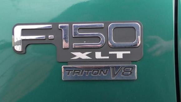 Drivers Side Fender Badge(passenger side's faded)