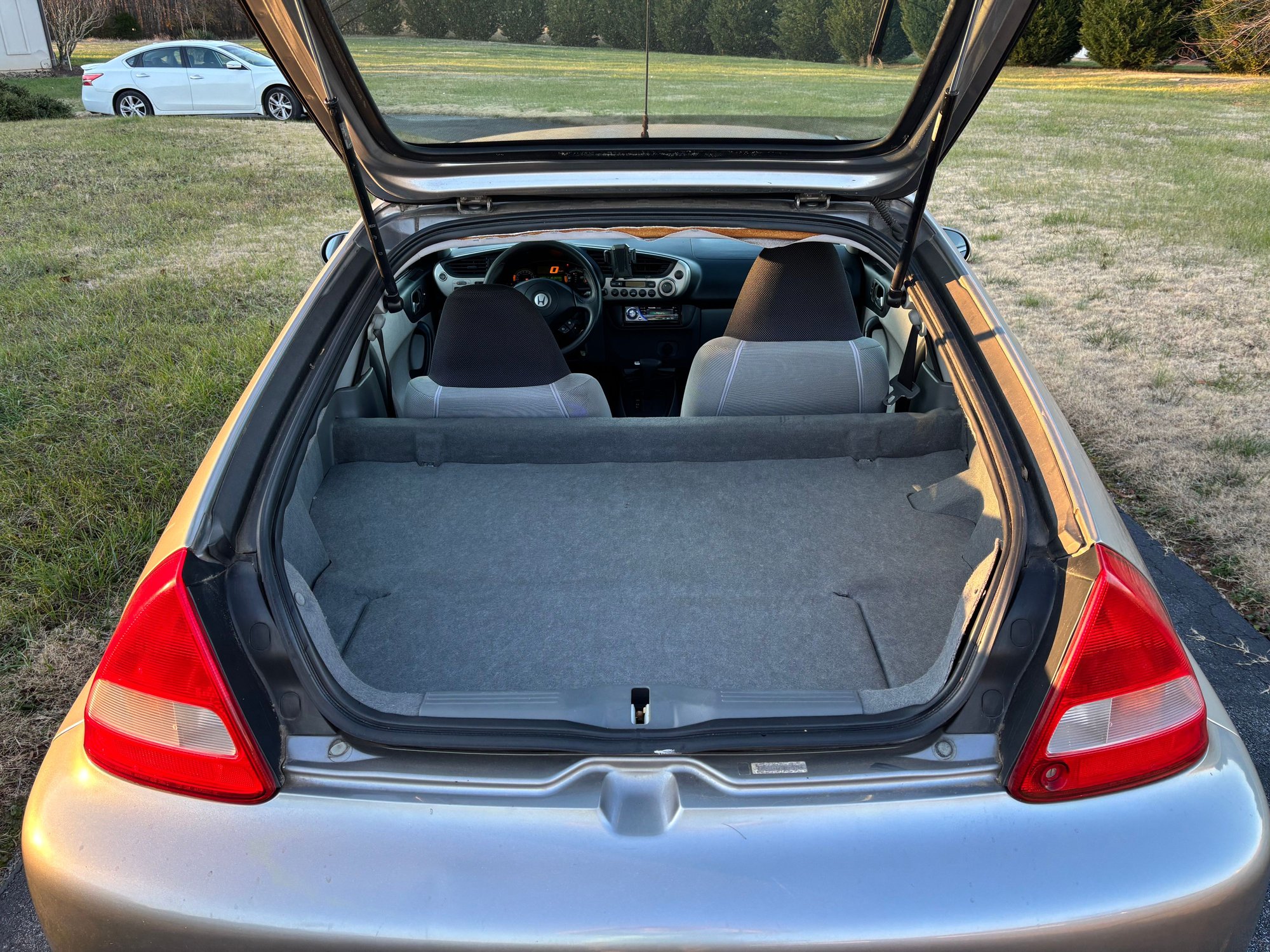 2005 Honda Insight - 2002 Honda Insight Seeks New Home - Used - VIN JHMZE14702T001784 - 3 cyl - 2WD - Automatic - Coupe - Gray - Spartanburg, SC 29349, United States