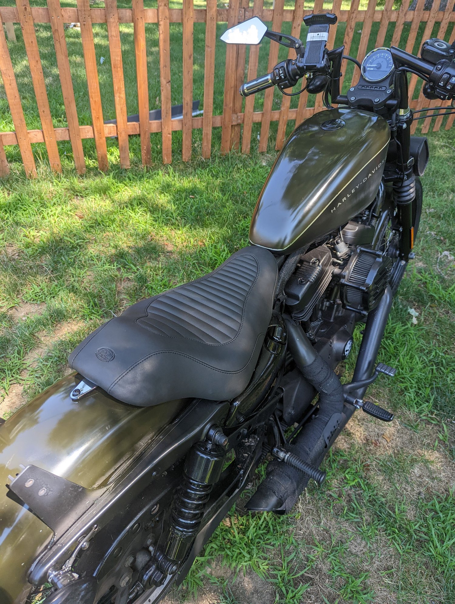 Seat help 2009 nightster - Harley Davidson Forums