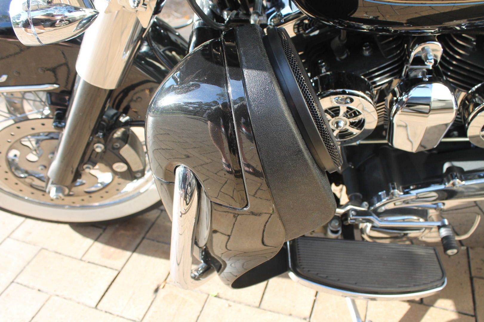 softail fairing with radio