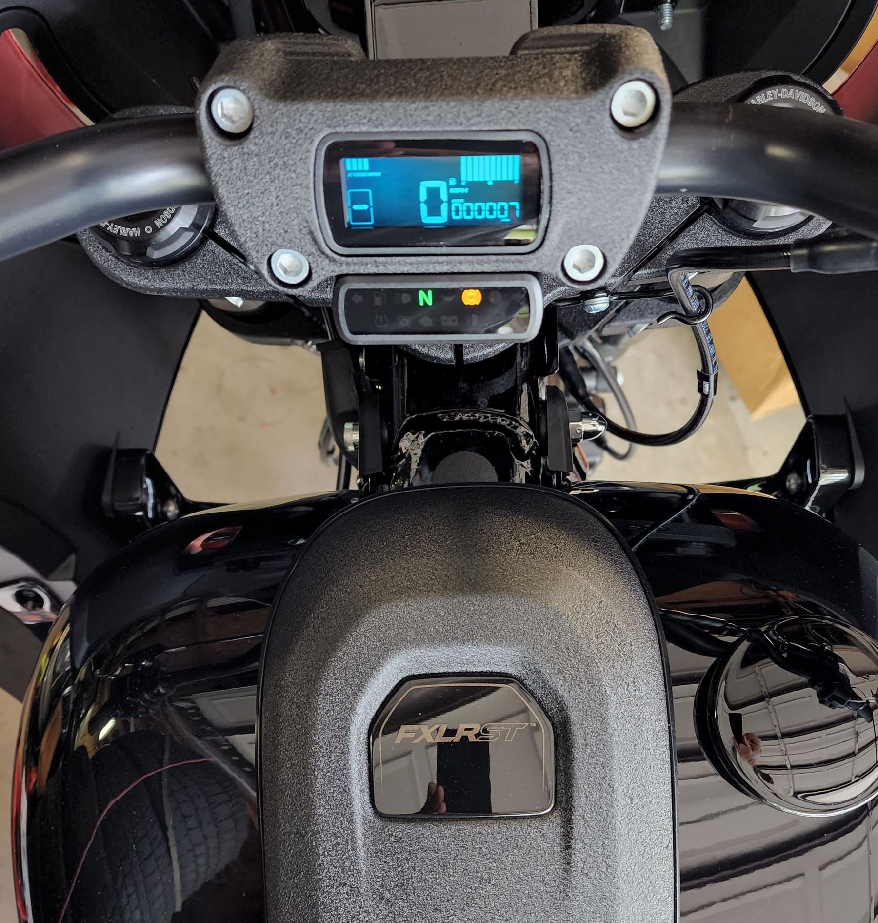 Converting '22 Low Rider S analog gauge to 22 ST digital gauge question