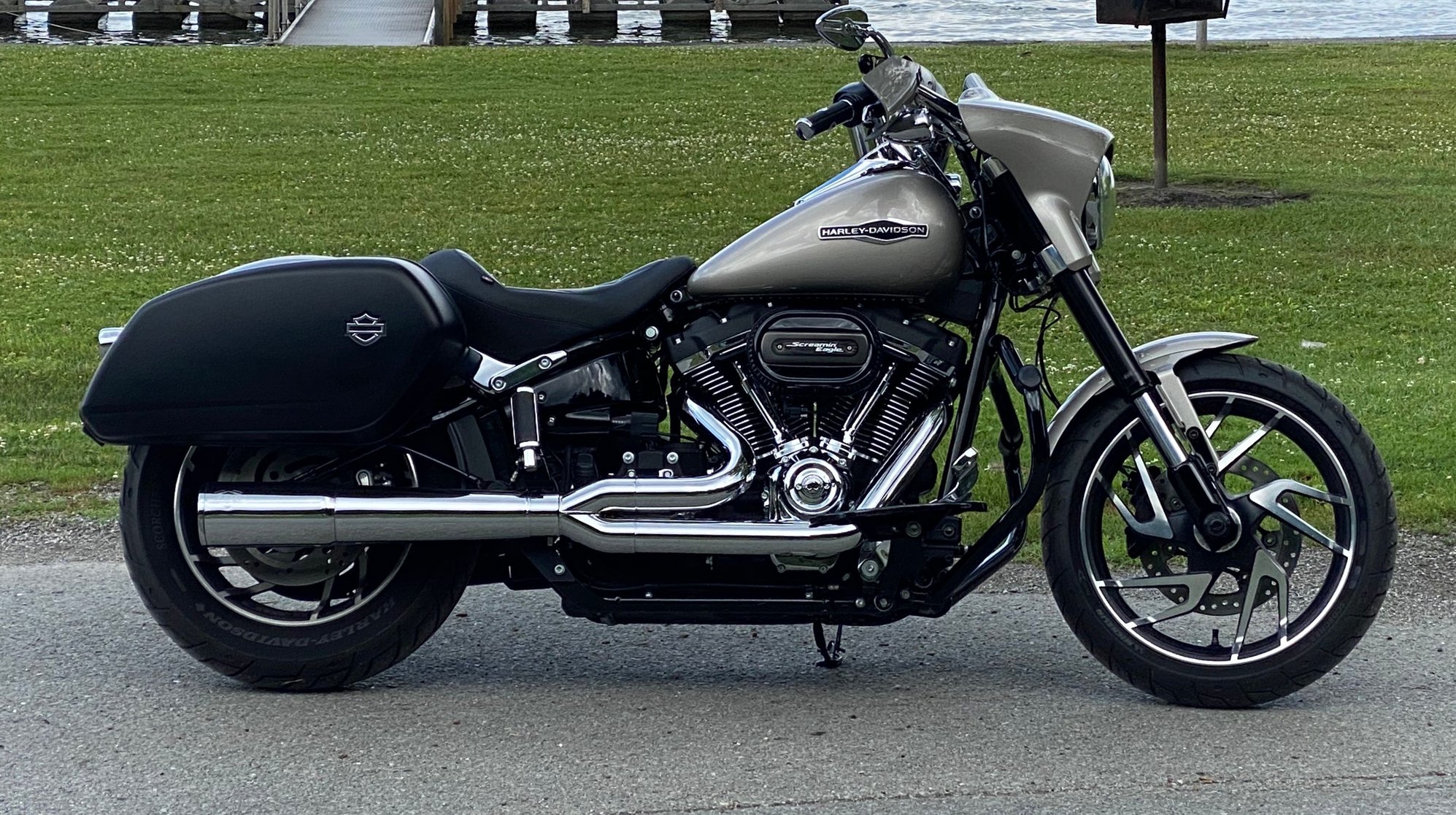 Sport Glide seat Harley Davidson Forums