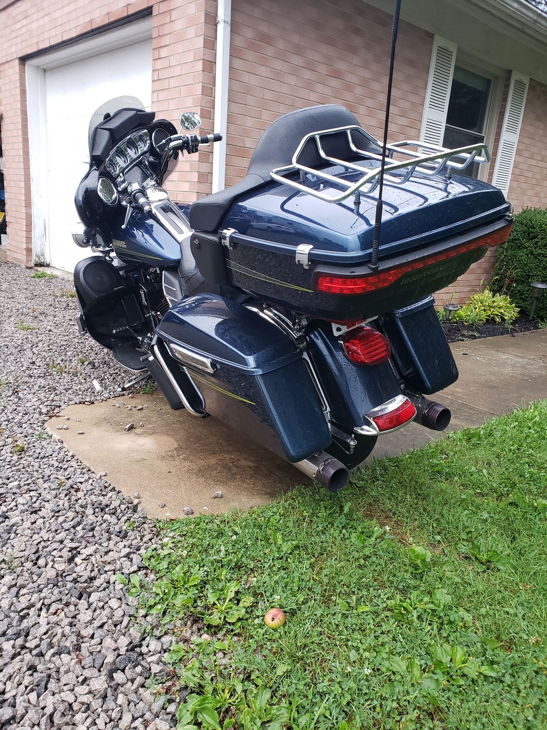 harley davidson iron weight