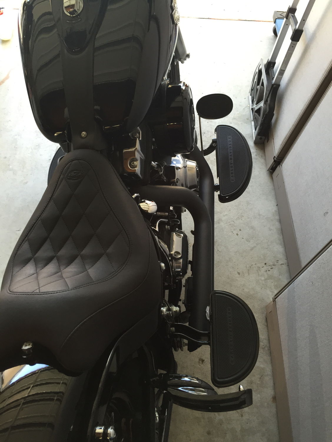 Mustang wide tripper solo seat for softail slim or black line 2015 ...