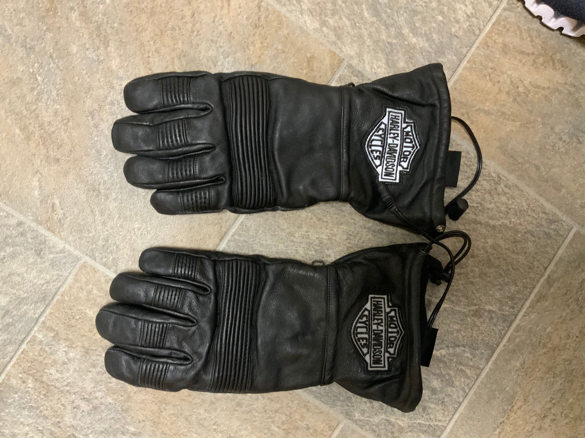 ghostrunner all gloves