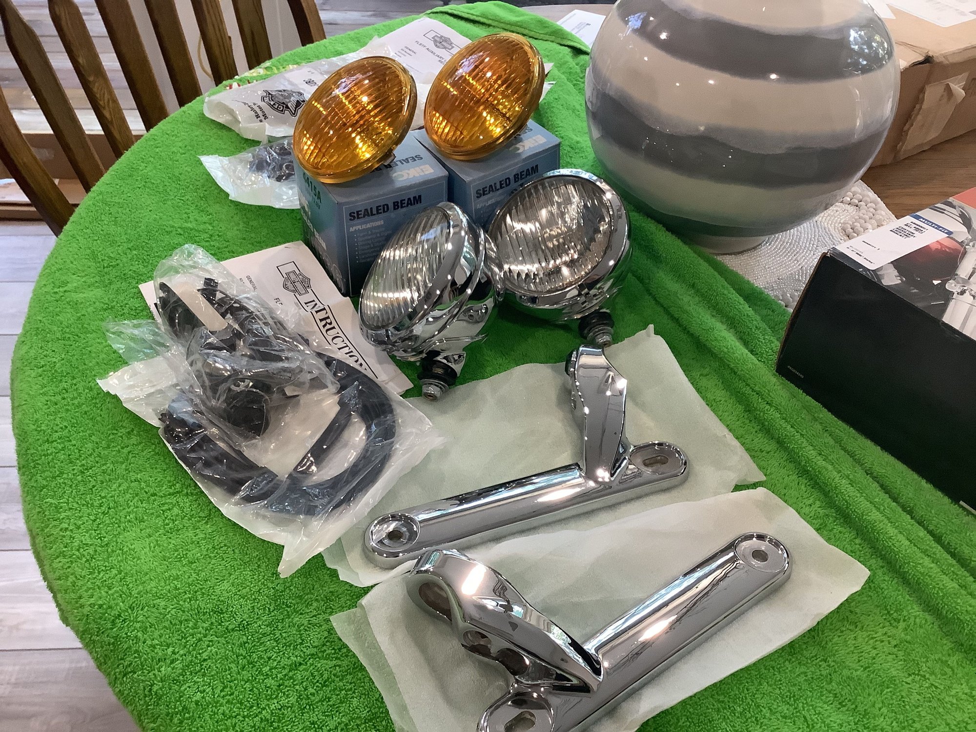 H/D Factory Headlamps Factory ‘Custom Auxiliary Lighting Kit’ w/chrome