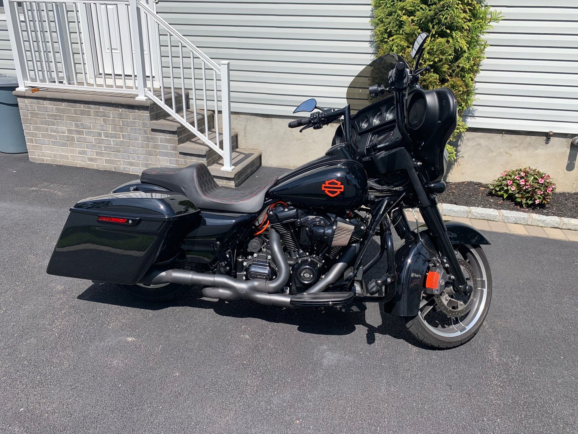 WTT: My heavily upgraded 18 Street Glide for Road Glide - Harley