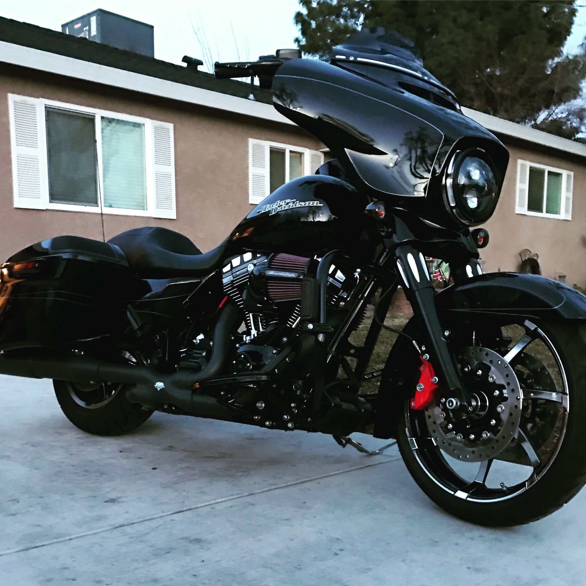 Black or chrome exhaust on vivid black limited??? Harley Davidson Forums