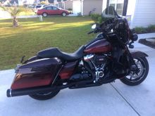 And if you don't like all the chrome and take off the tour pak, this is what ya get...