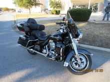 Couldn't resist parking it in the shade and taking a few pics.