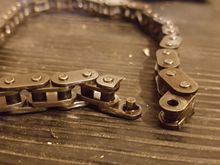 BROKEN CHAIN, found the missing bits at the back of the Cam Chest