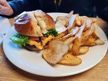 Pimiento Cheeseburger
