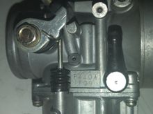 Here i hope you can see the stamping on thr carb body PA 40 A, AF 09 . . . 