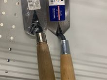 The cap is already falling off the Chinese  handle, before 1 use. The illusion of a real tool. 