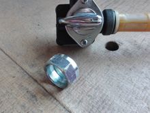 The fuel valve and the special nut