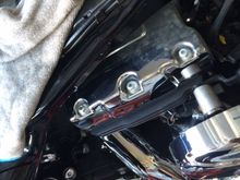 Remove tank, the Road King is very simple and in fact, was the first time I have removed it on this bike