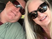 Tom&Trish having lunch!