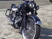 I wanna do I between black and gold 