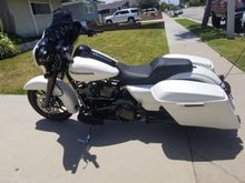 2018 Street Glide Special pearl denim white