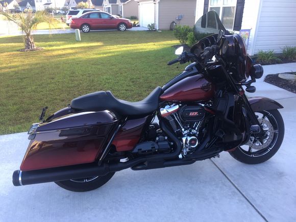 And if you don't like all the chrome and take off the tour pak, this is what ya get...